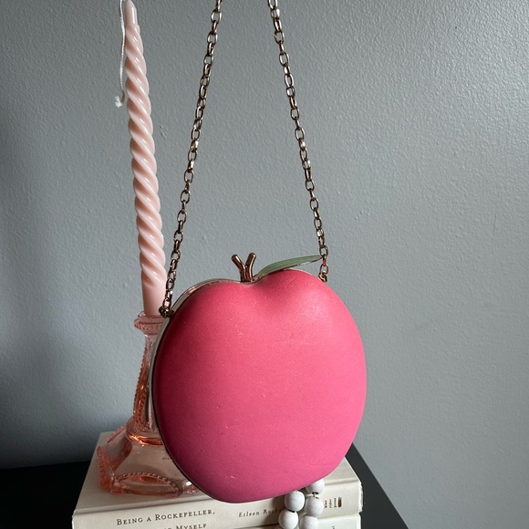 Collectible Too Faced Sweet Peach 2017 PR Clutch